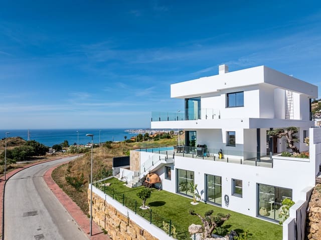 4 Zimmer Villa zu verkaufen in La Capellanía - El Higuerón, Benalmádena - 2.600.000 € (Ref: 9350714)