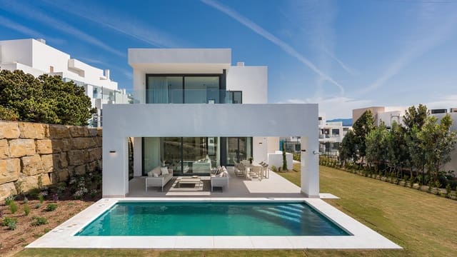 3 soverom Villa til salgs i Estepona Golf, Estepona - € 1 500 000 (Ref: 9350796)