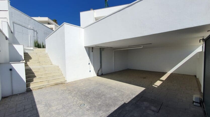 Chalet de 4 habitaciones en Manilva en venta - 1.065.000 € (Ref: 9350944)