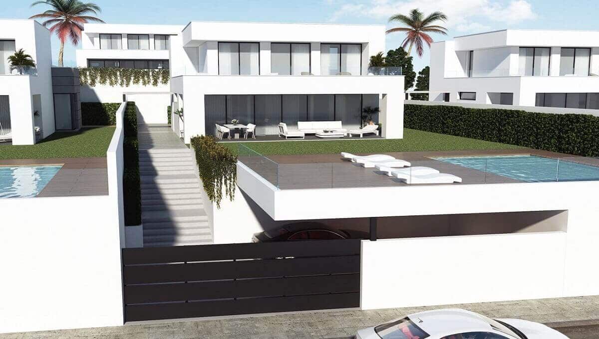 Chalet de 4 habitaciones en Manilva en venta - 1.065.000 € (Ref: 9350944)