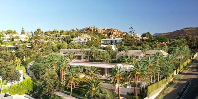 7 bedroom Villa for sale in Los Naranjos, Marbella - € 3,900,000 (Ref: 9350946)