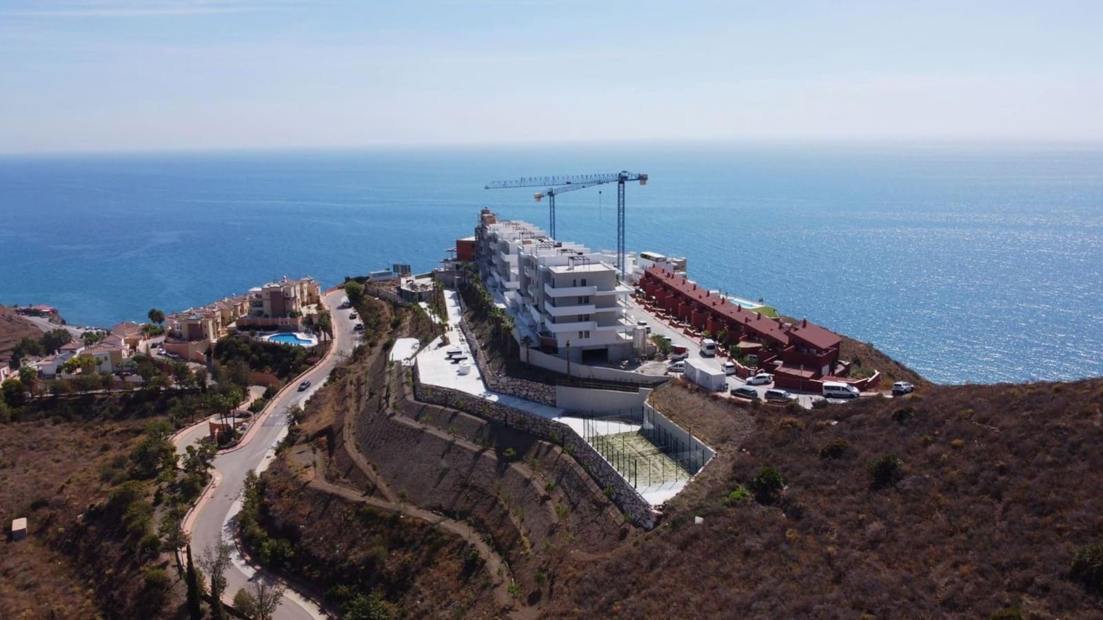 Apartamento de 2 habitaciones en Torrox en venta con piscina - 682.900 € (Ref: 9350949)