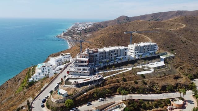 2 Zimmer Apartment zu verkaufen in El Peñoncillo, Torrox mit Pool - 498.900 € (Ref: 9350950)