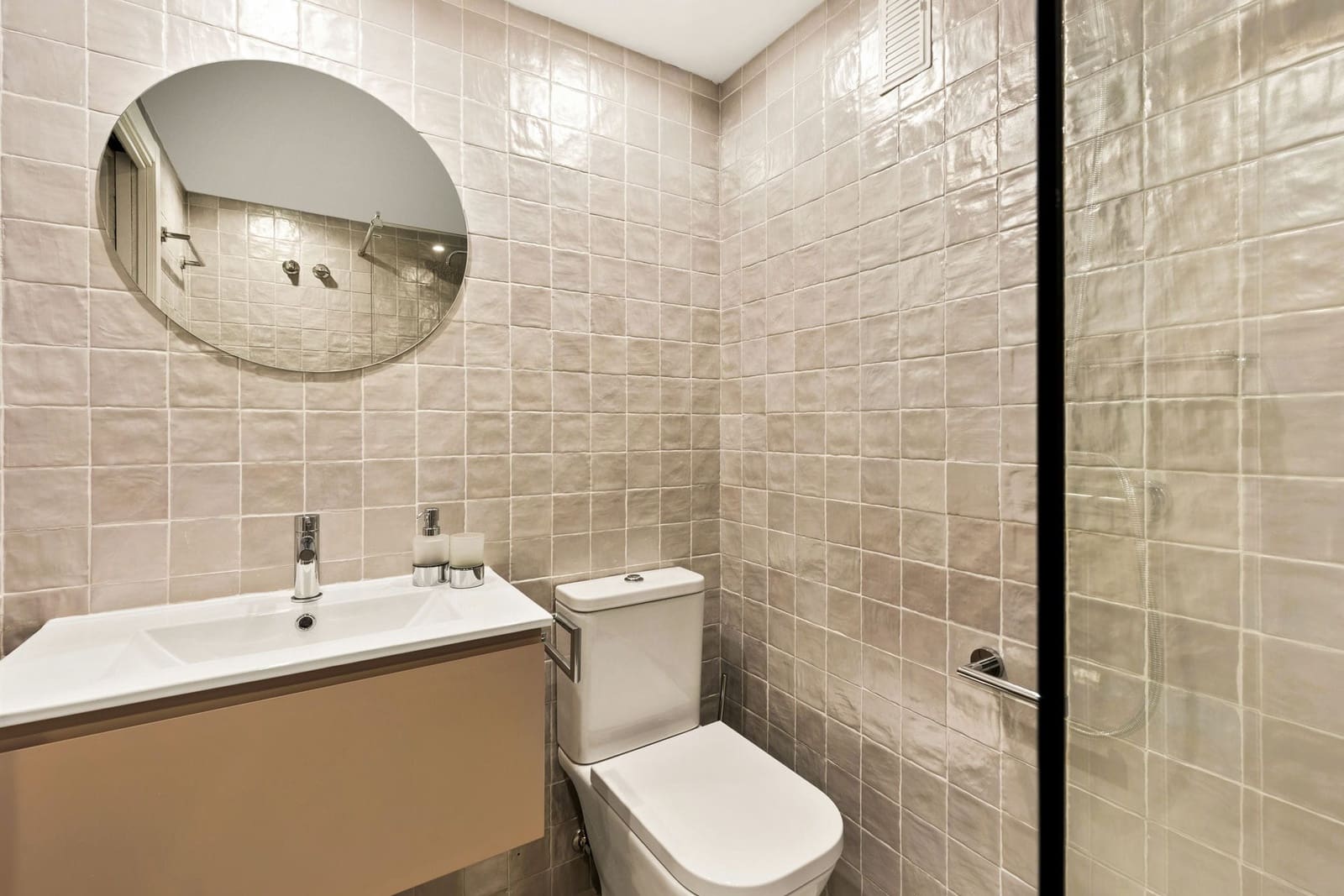 1 slaapkamer Appartement te koop in Benahavis met zwembad garage - € 249.000 (Ref: 9351171)