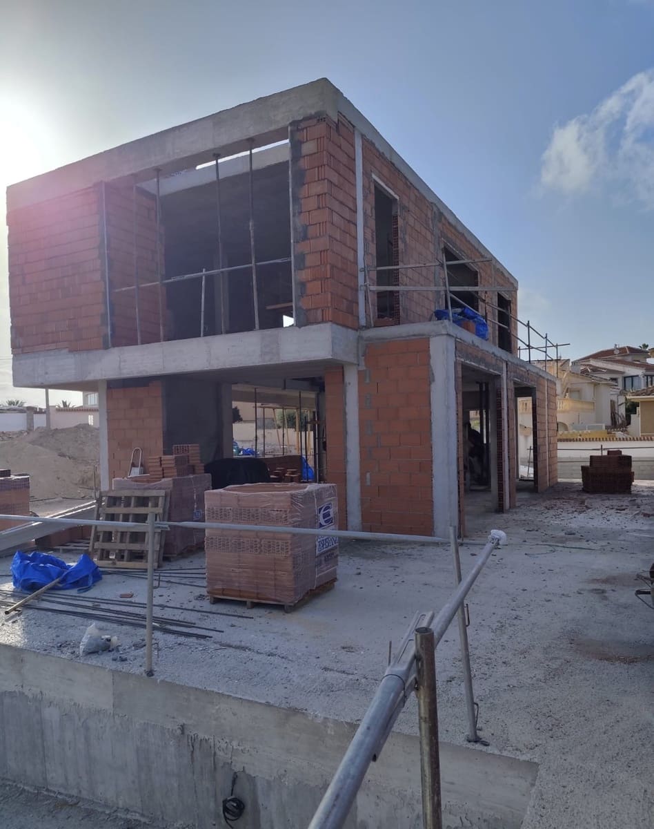 3 soveværelse Villa til salg i Ciudad Quesada - € 1.050.000 (Ref: 9351249)