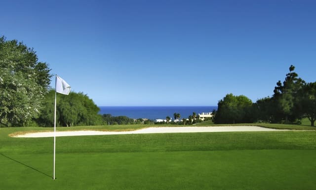 3 sypialnia Apartament na sprzedaż w Marina de Casares, Casares z basenem garażem - 535 000 € (Ref: 9352004)