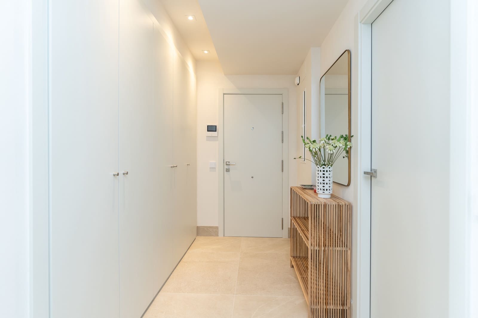 2 soverom Leilighet til salgs i Benahavis med svømmebasseng garasje - € 635 000 (Ref: 9352199)