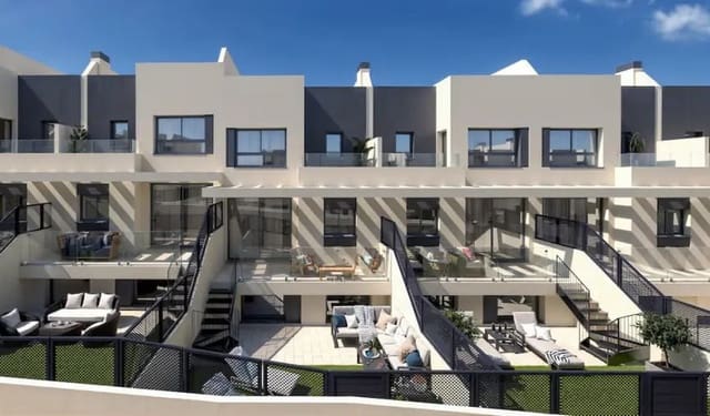 3 soveværelse Villa til salg i Playa de los Boliches, Fuengirola med swimmingpool - € 870.000 (Ref: 9352233)