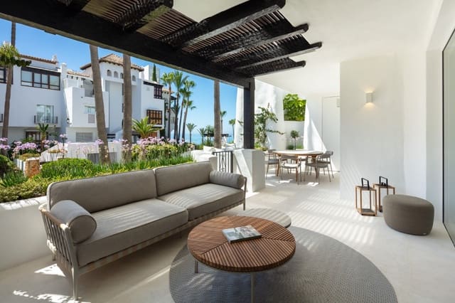 3 slaapkamer Appartement te koop in Lomas De Marbella, Marbella met zwembad - € 4.150.000 (Ref: 9352281)