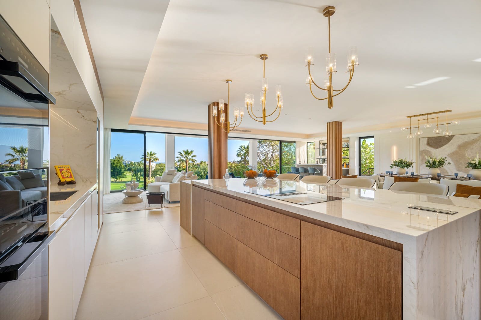 6 bedroom Villa for sale in Marbella - € 7,350,000 (Ref: 9352355)