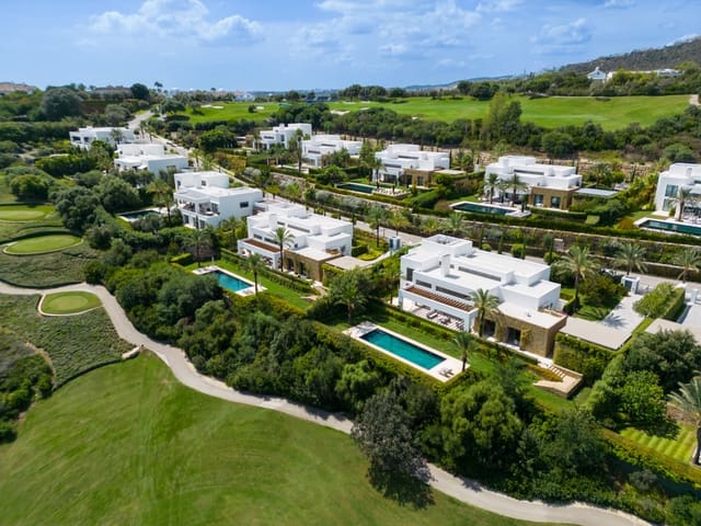 6 soveværelse Villa til salg i Casares Golf - Casares del Sol, Casares - € 4.600.000 (Ref: 9352437)