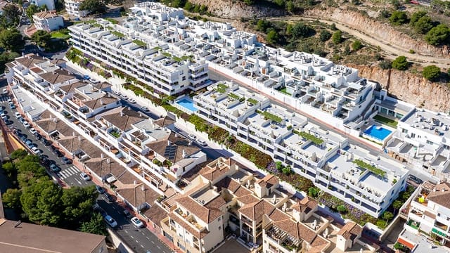 Apartamento de 3 habitaciones en Benalmádena pueblo, Benalmádena en venta con piscina - 430.800 € (Ref: 9352490)