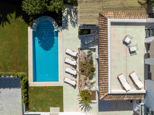 5 sypialnia Willa na sprzedaż w Las Brisas, Marbella - 2 575 000 € (Ref: 9352505)