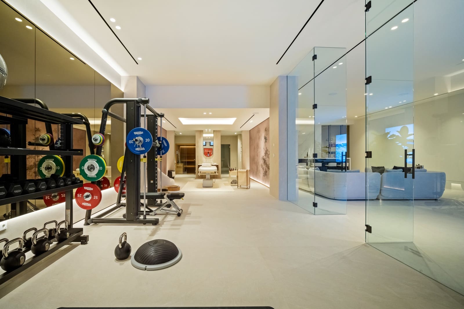 6 Zimmer Villa zu verkaufen in Benahavis mit Pool - 6.895.000 € (Ref: 9352563)