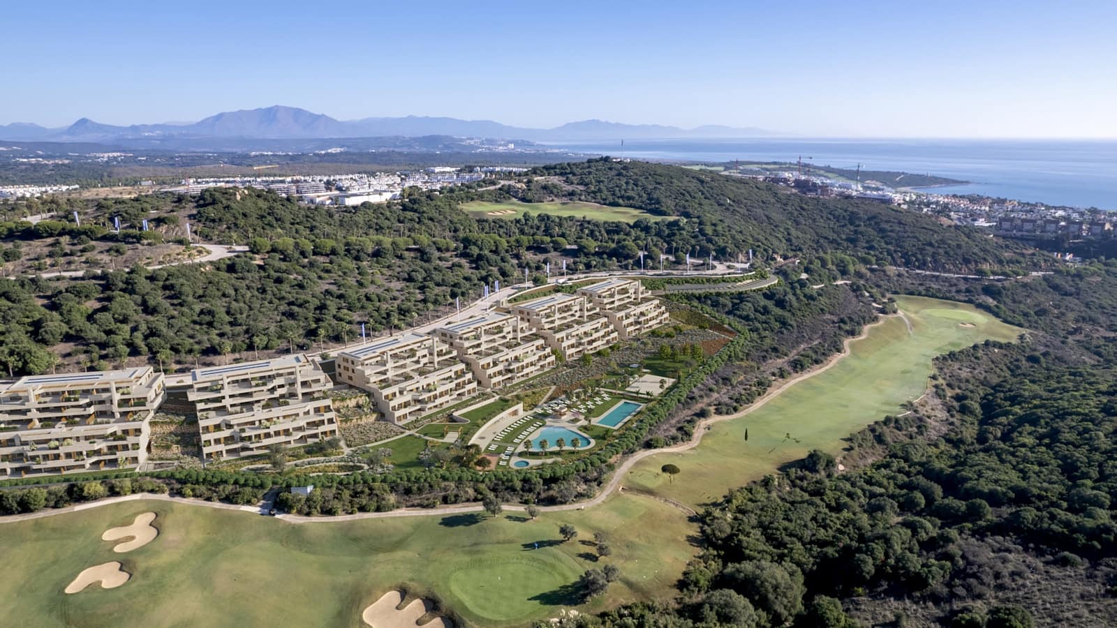 2 bedroom Apartment for sale in La Alcaidesa with pool - € 428,000 (Ref: 9352580)