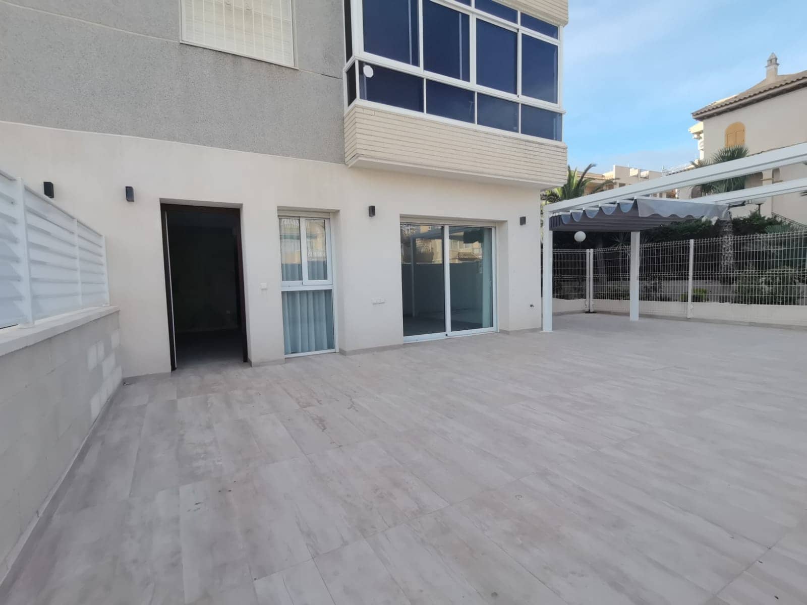 3 soveværelse Lejlighed til salg i Torrevieja med swimmingpool - € 350.000 (Ref: 9568123)
