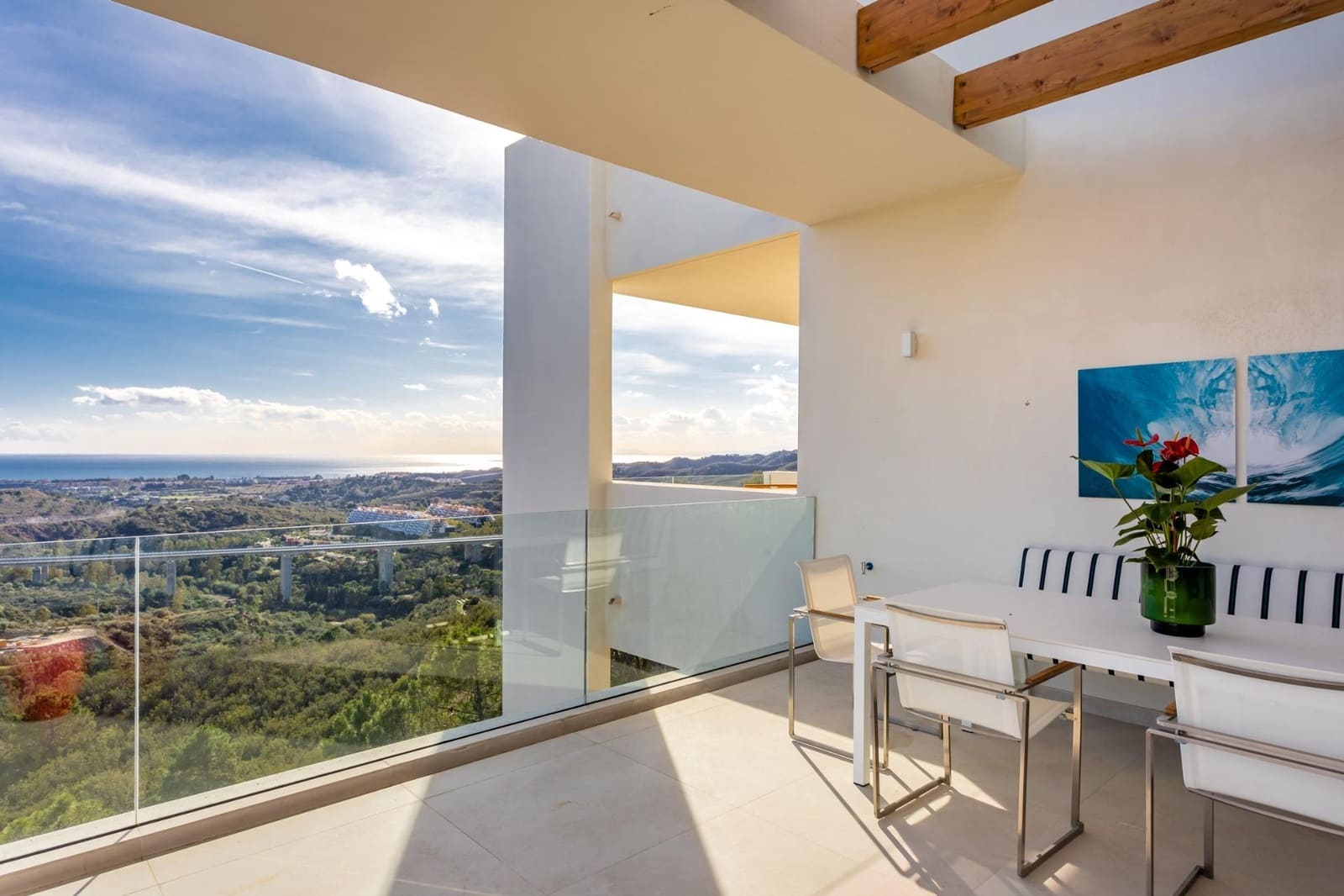 Apartamento de 3 habitaciones en Benahavís en venta con piscina - 915.000 € (Ref: 9791822)