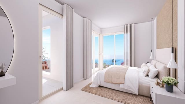 Apartamento de 2 habitaciones en Buenas Noches, Estepona en venta con piscina garaje - 645.000 € (Ref: 9792136)