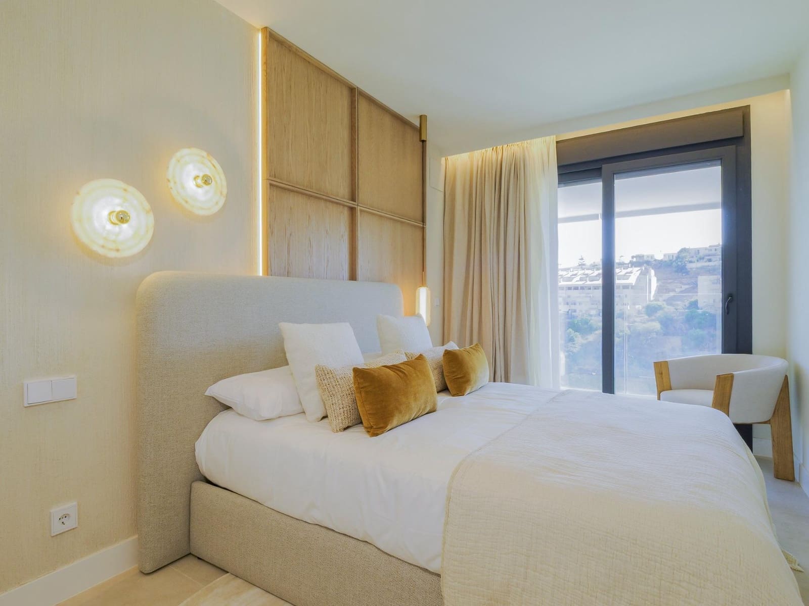 4 bedroom Townhouse for sale in Fuengirola with pool - € 1,300,000 (Ref: 9792242)