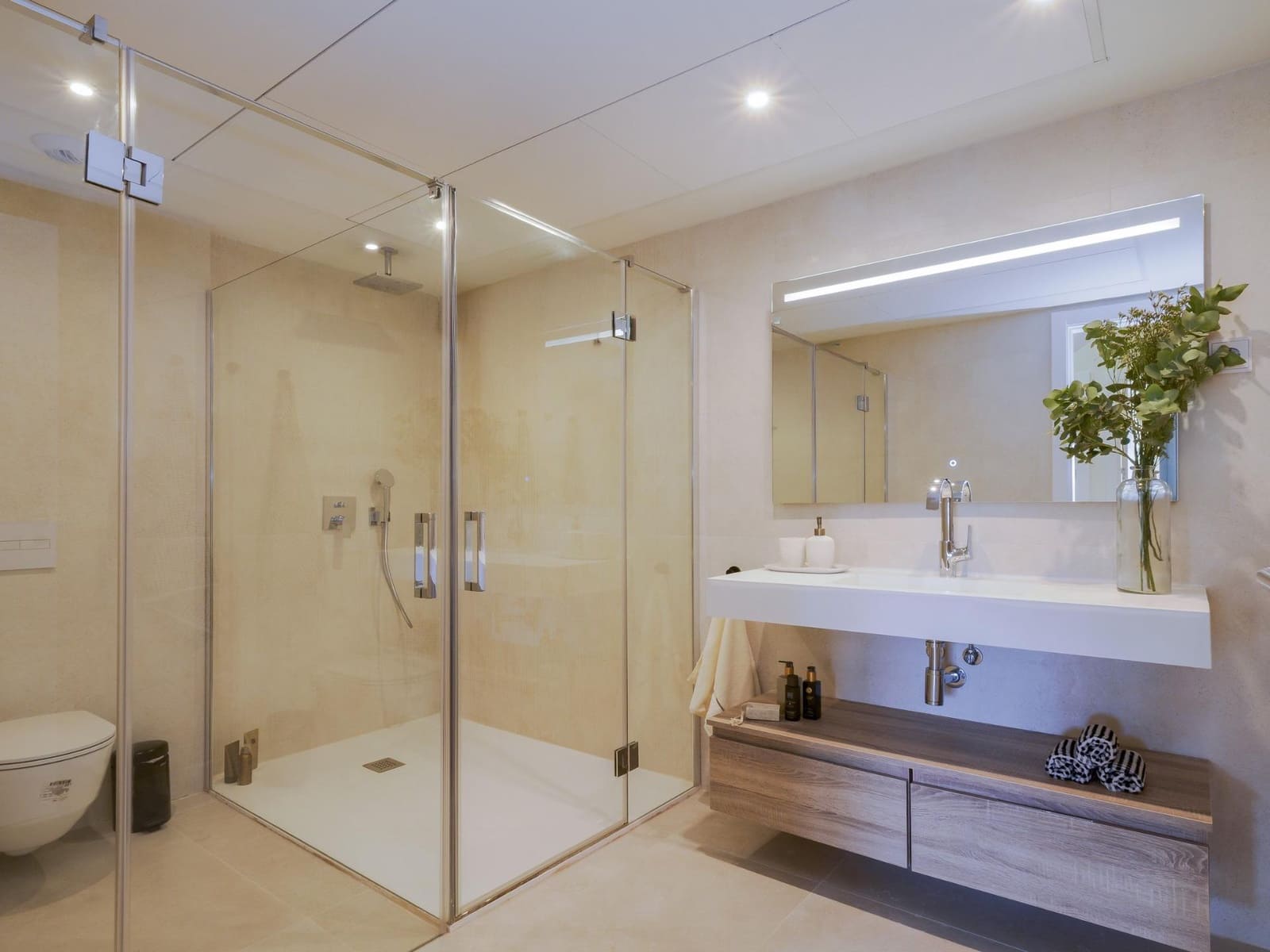 3 bedroom Townhouse for sale in Fuengirola with pool - € 1,120,000 (Ref: 9792245)