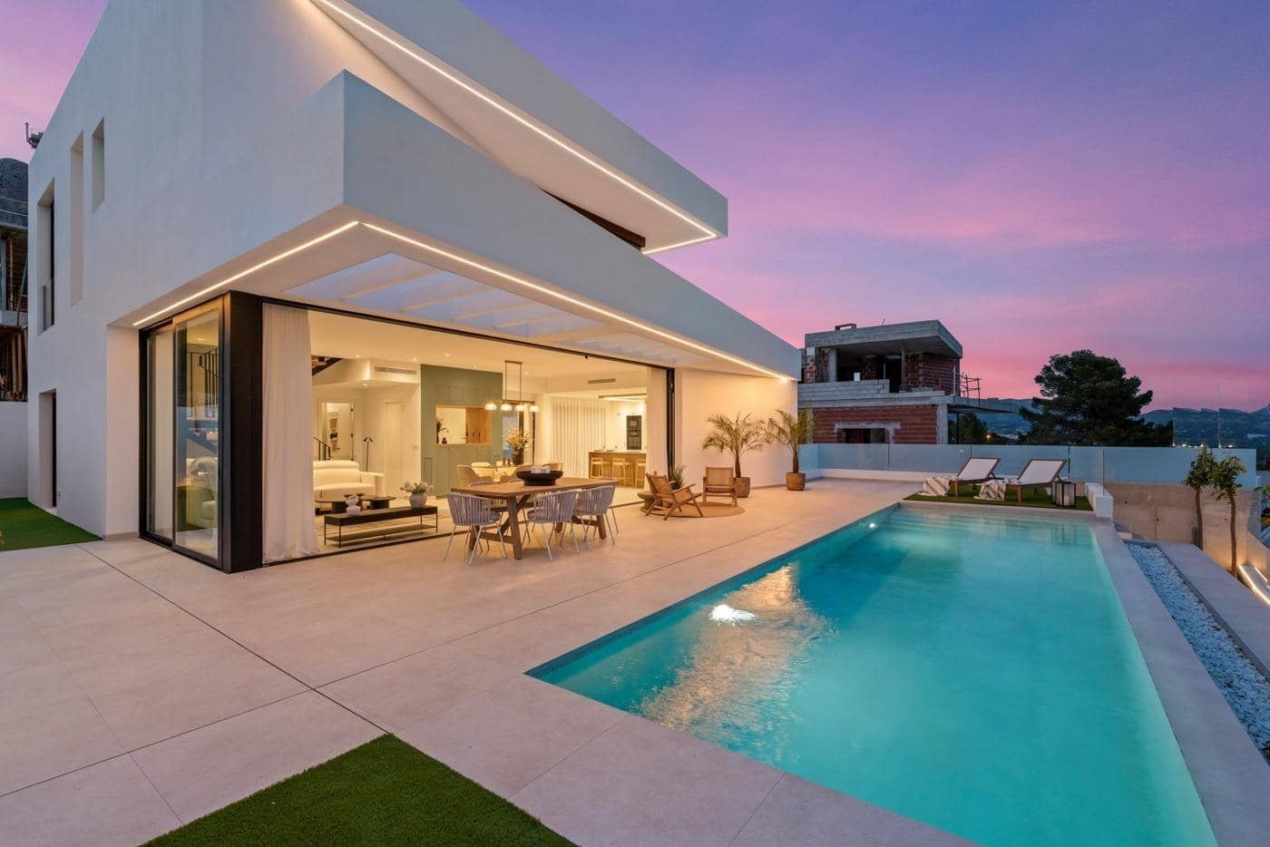 4 bedroom Villa for sale in Polop with pool garage - € 755,000 (Ref: 9792646)