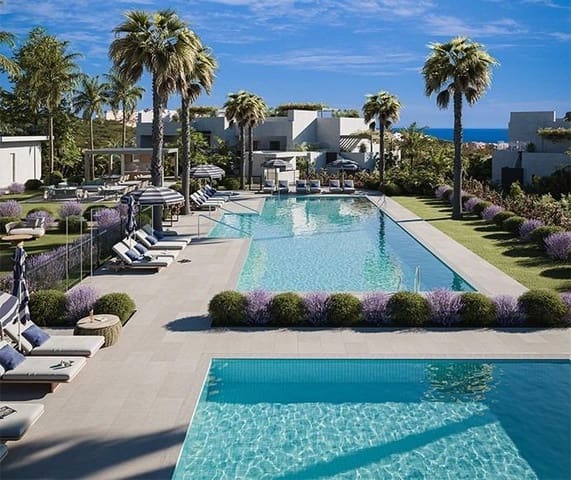 Apartamento de 3 habitaciones en Doña Julia Golf, Casares en venta con piscina garaje - 645.000 € (Ref: 9792747)