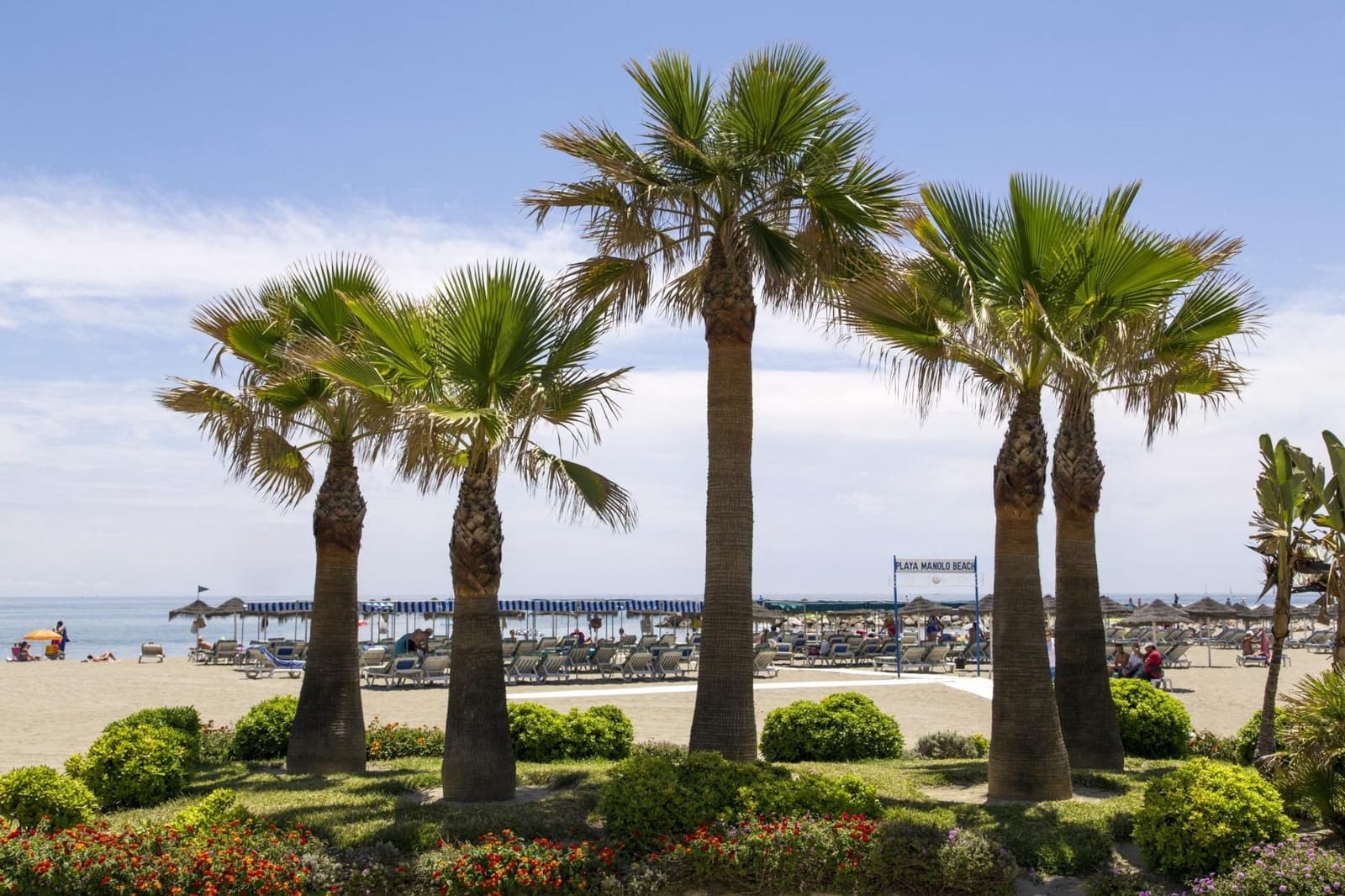 2 bedroom Apartment for sale in Mijas with pool garage - € 414,000 (Ref: 9792817)