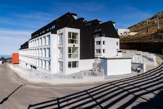 2 soveværelse Lejlighed til salg i Sierra Nevada, Monachil med garage - € 395.000 (Ref: 9792929)