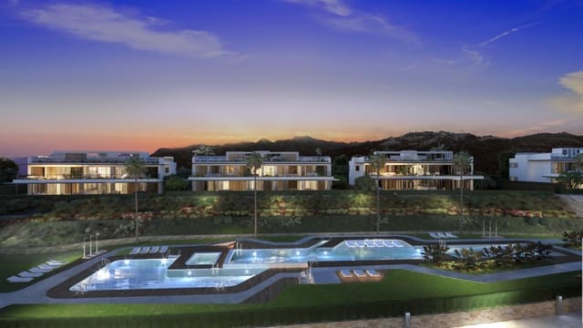 4 makuuhuone Huoneisto myytävänä paikassa Los Monteros, Marbella mukana uima-altaan - 1 528 000 € (Ref: 9839862)