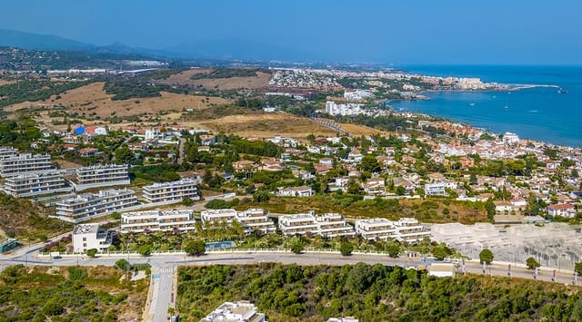3 chambre Appartement à vendre à Guadalobón, Estepona avec piscine - 549 000 € (Ref: 9840094)