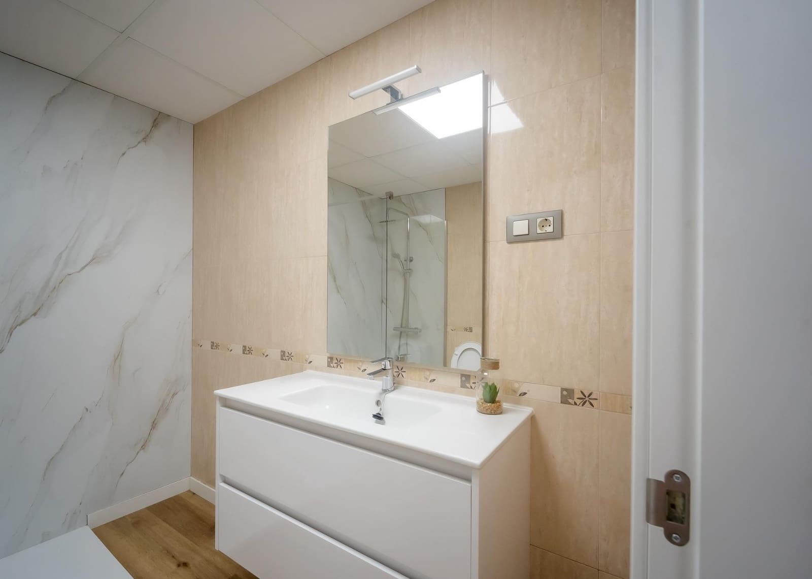 2 bedroom Apartment for sale in Cuevas del Almanzora with pool garage - € 125,900 (Ref: 9856916)