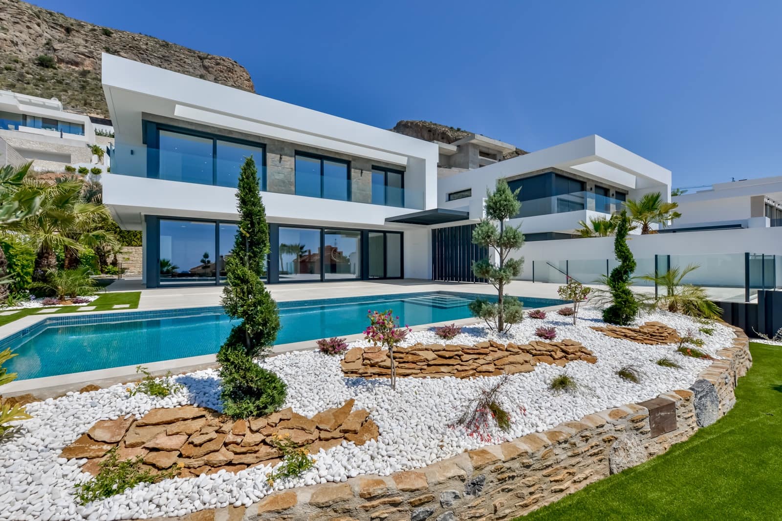 8 sypialnia Willa na sprzedaż w Finestrat - 3 950 000 € (Ref: 9882956)