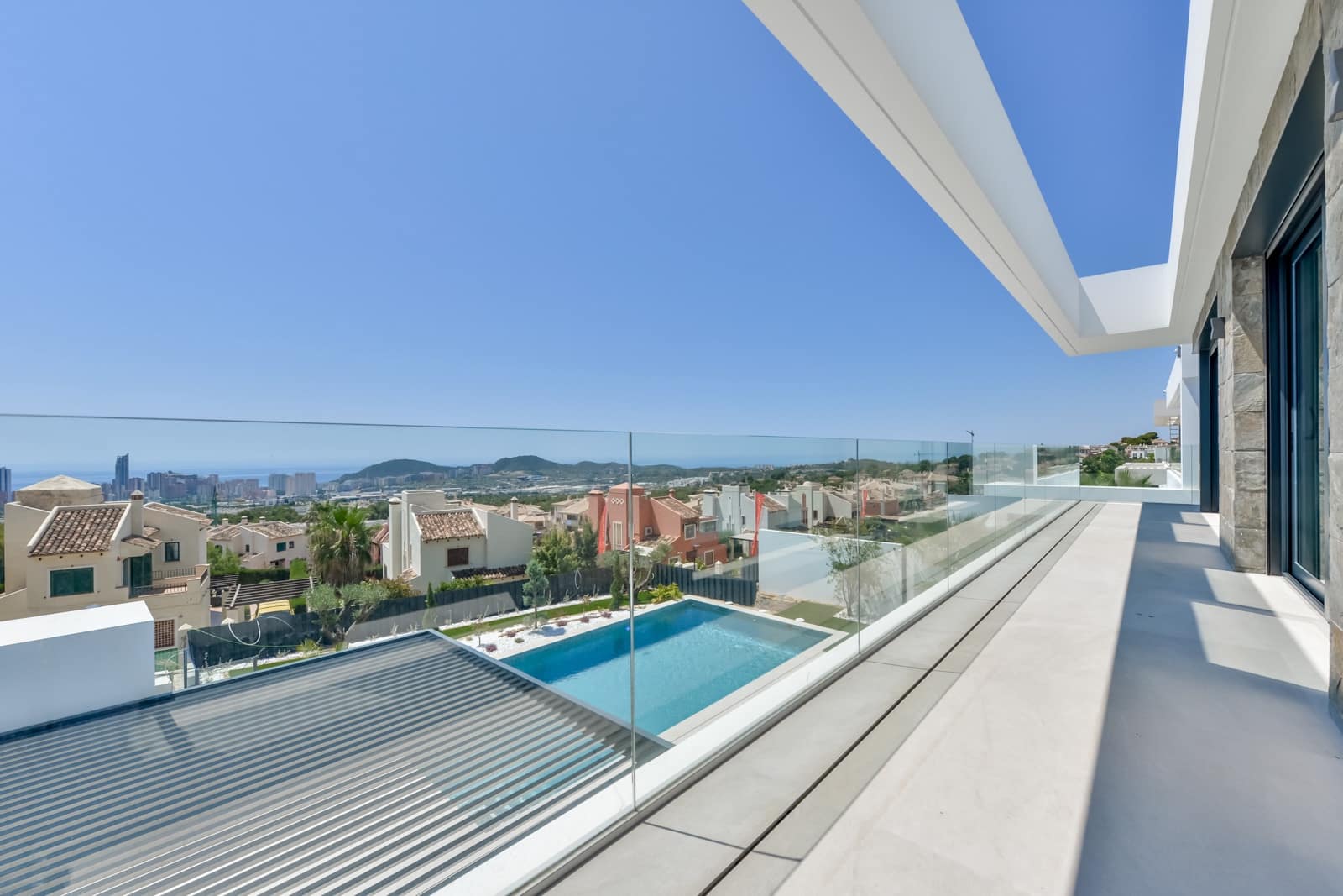8 sypialnia Willa na sprzedaż w Finestrat - 3 950 000 € (Ref: 9882956)
