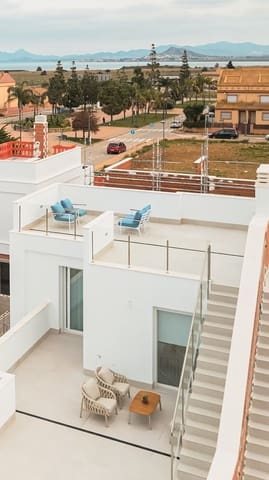 3 soveværelse Villa til salg i Las Lomas de Rame - Bahía Bella, Los Alcázares med swimmingpool - € 467.000 (Ref: 9883036)