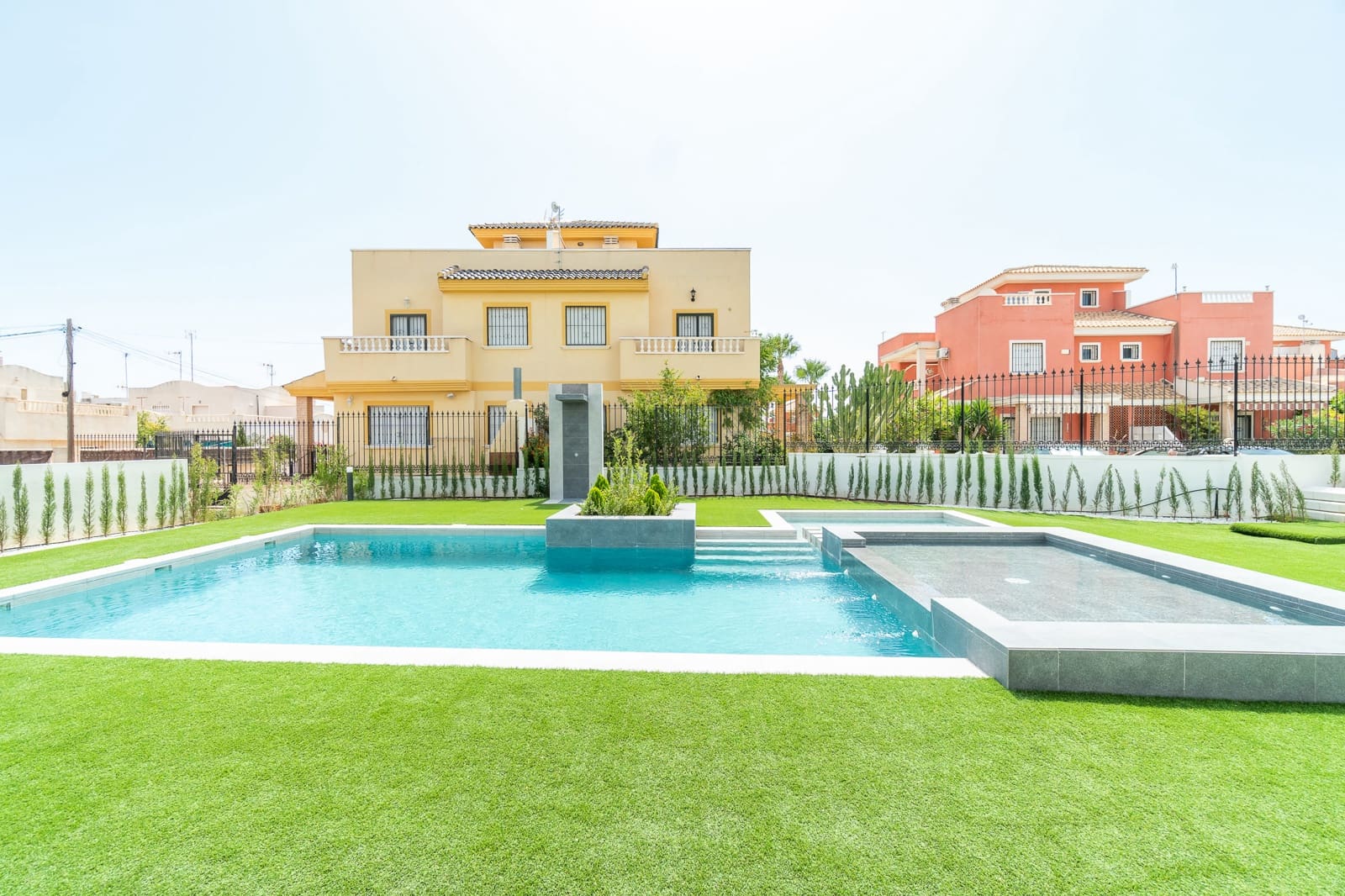 3 sypialnia Apartament na sprzedaż w Torrevieja z basenem - 330 000 € (Ref: 9883074)