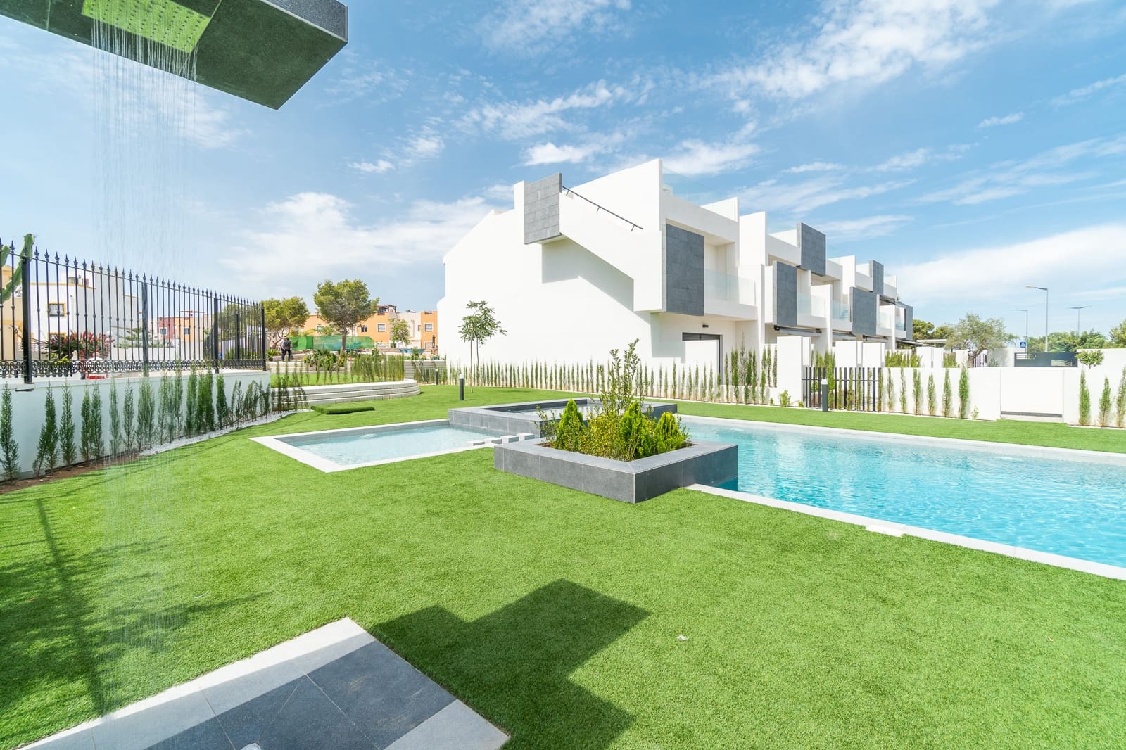 3 sypialnia Apartament na sprzedaż w Torrevieja z basenem - 330 000 € (Ref: 9883074)