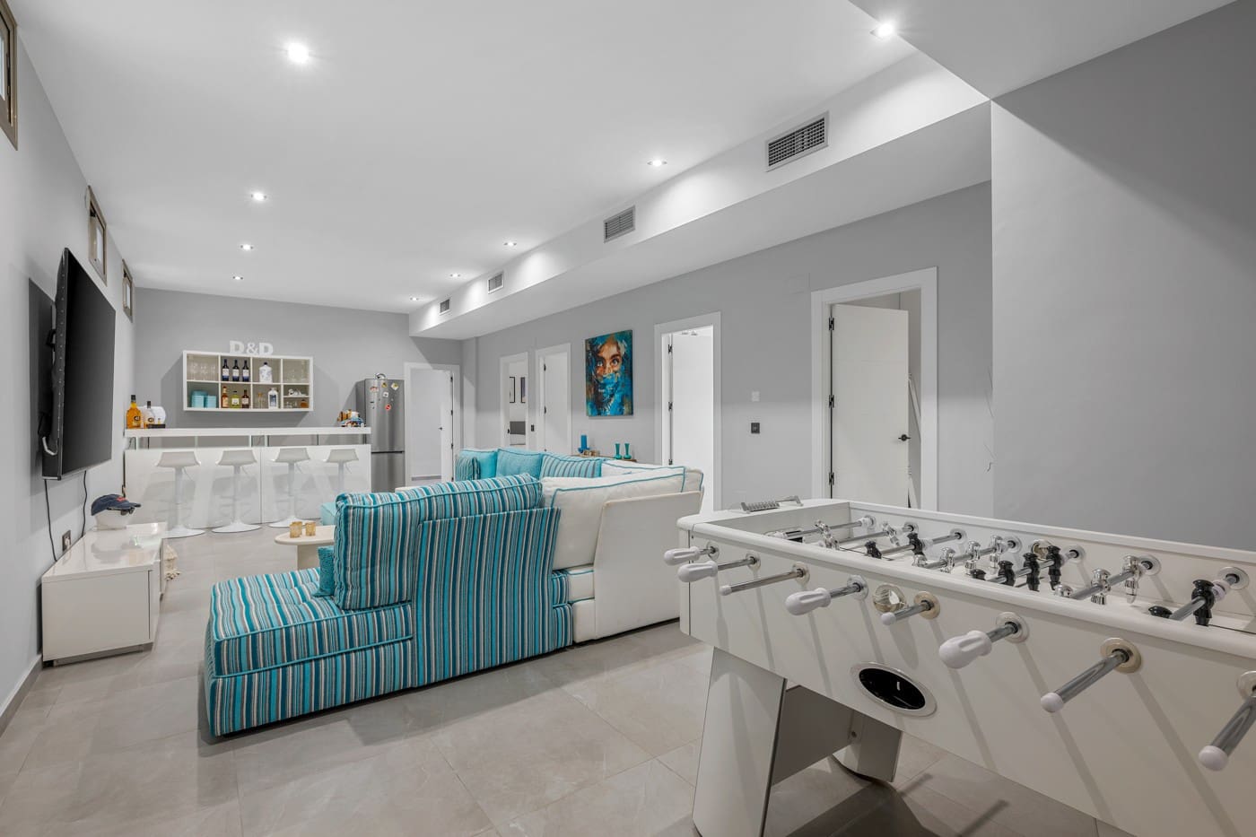 Chalet de 5 habitaciones en Villamartin en venta con piscina garaje - 592.000 € (Ref: 9916377)
