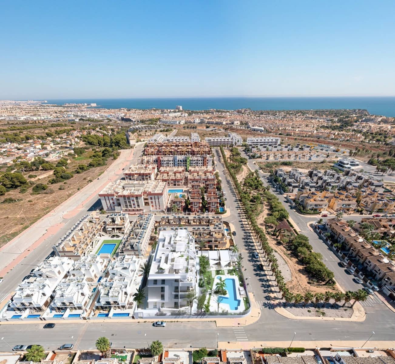 2 soverom Leilighet til salgs i Orihuela Costa med svømmebasseng garasje - € 369 000 (Ref: 9943903)