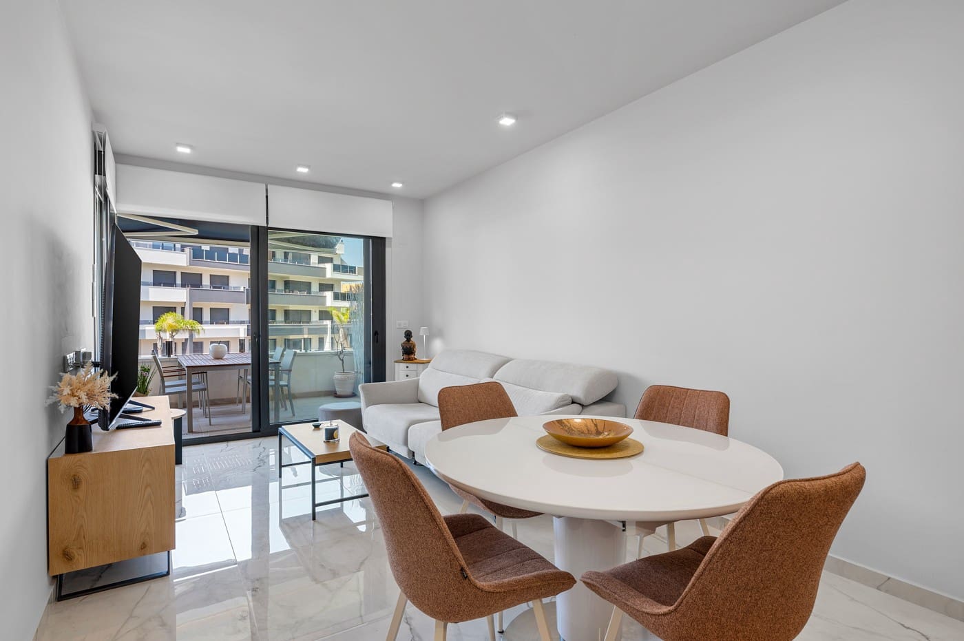 2 Zimmer Apartment zu verkaufen in Playa Flamenca mit Pool Garage - 350.000 € (Ref: 9944894)