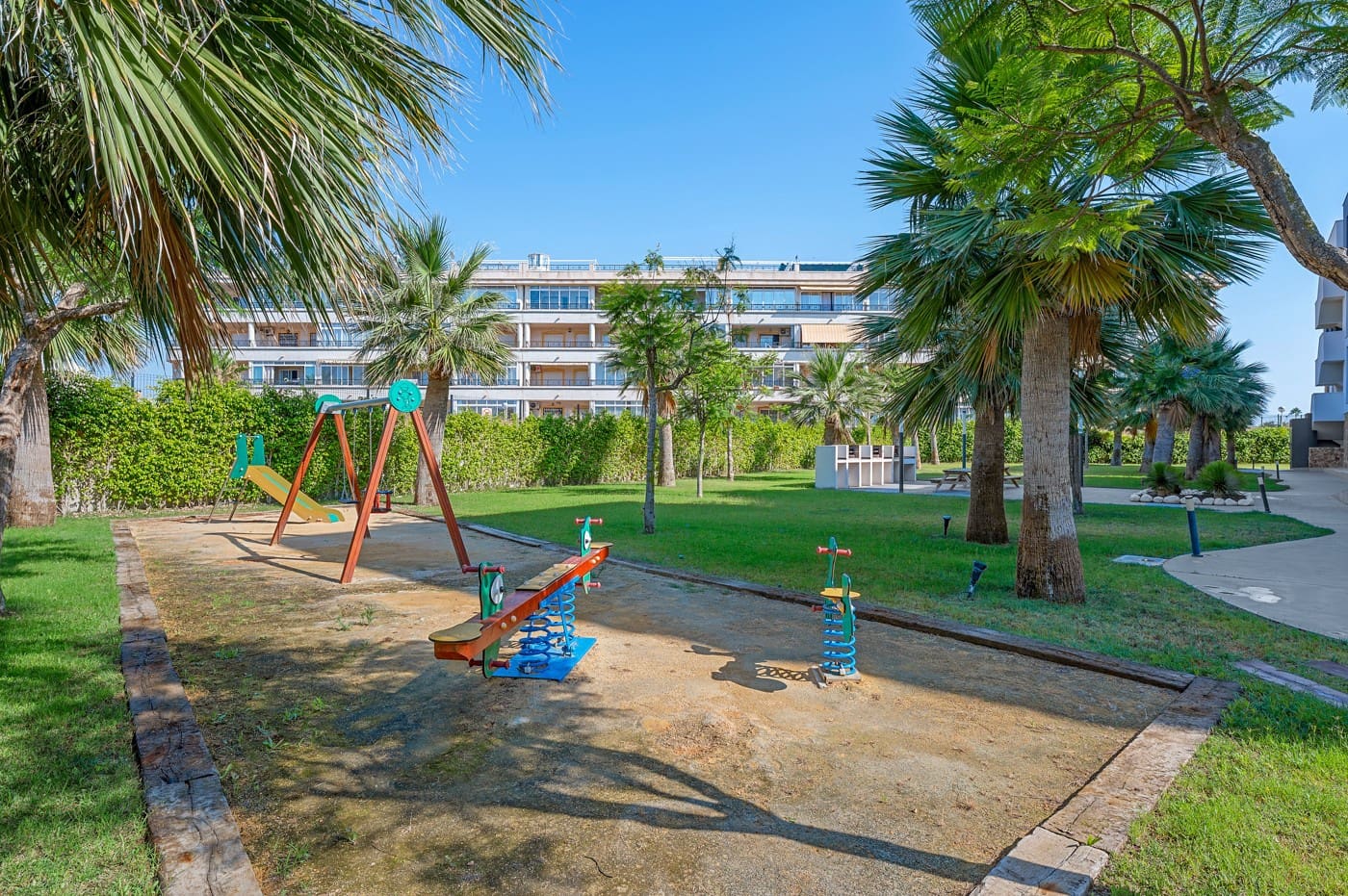 2 Zimmer Apartment zu verkaufen in Playa Flamenca mit Pool Garage - 350.000 € (Ref: 9944894)