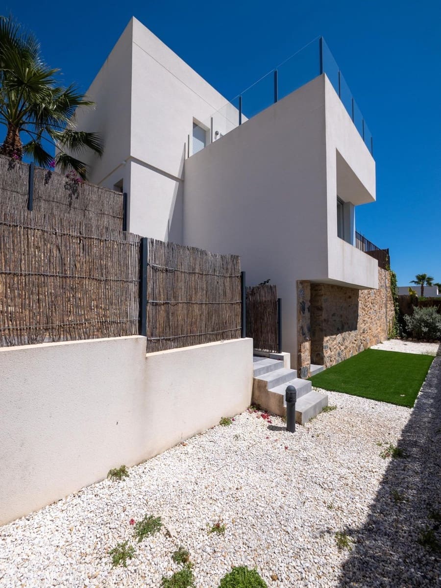 4 soveværelse Villa til salg i Algorfa med swimmingpool - € 669.000 (Ref: 9974728)
