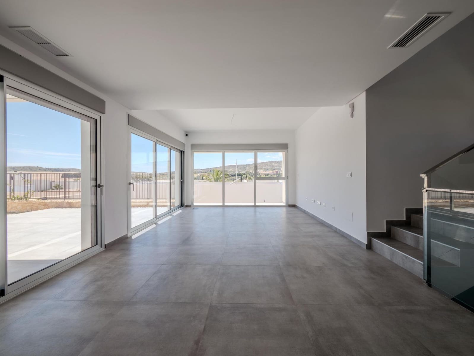 4 soveværelse Villa til salg i Algorfa med swimmingpool - € 669.000 (Ref: 9974728)