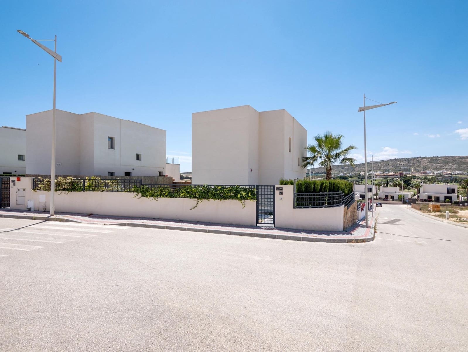 4 soveværelse Villa til salg i Algorfa med swimmingpool - € 669.000 (Ref: 9974728)
