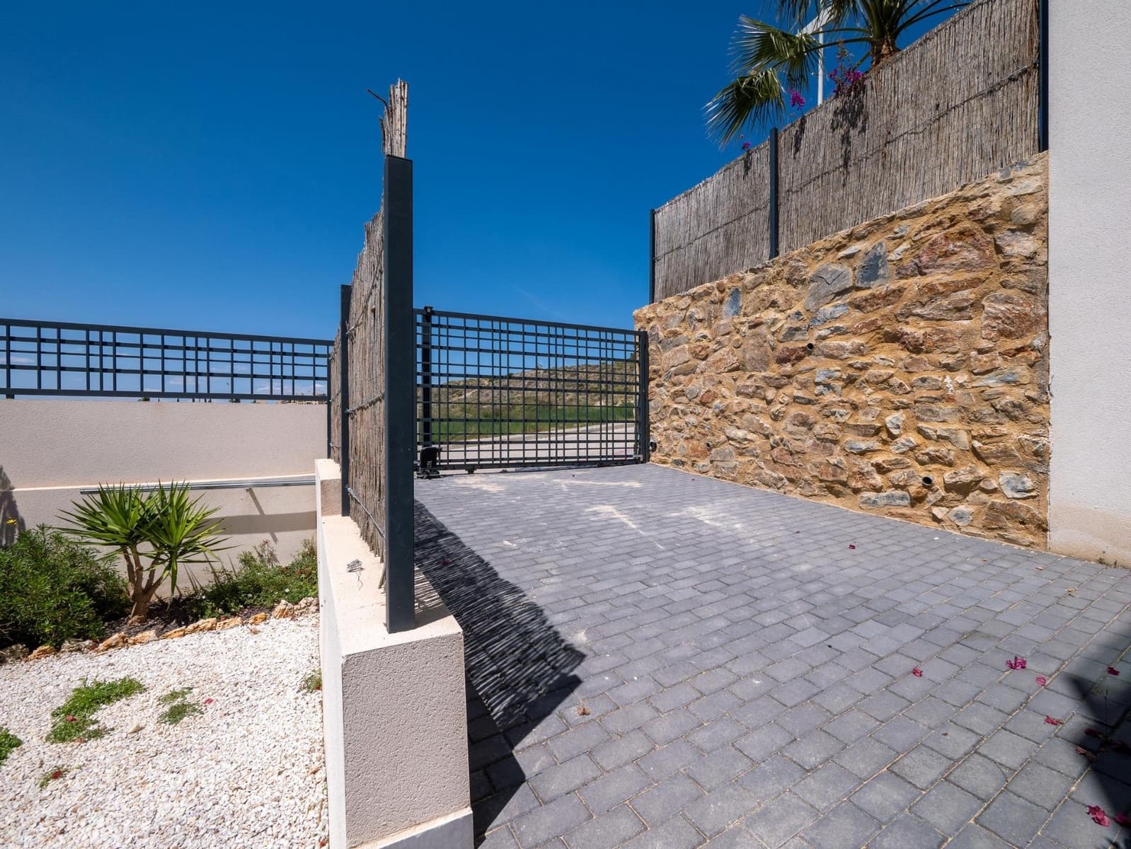 4 soveværelse Villa til salg i Algorfa med swimmingpool - € 669.000 (Ref: 9974728)