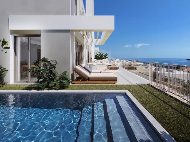 Chalet de 4 habitaciones en La Cala de Mijas, Mijas en venta con piscina - 970.000 € (Ref: 9974794)