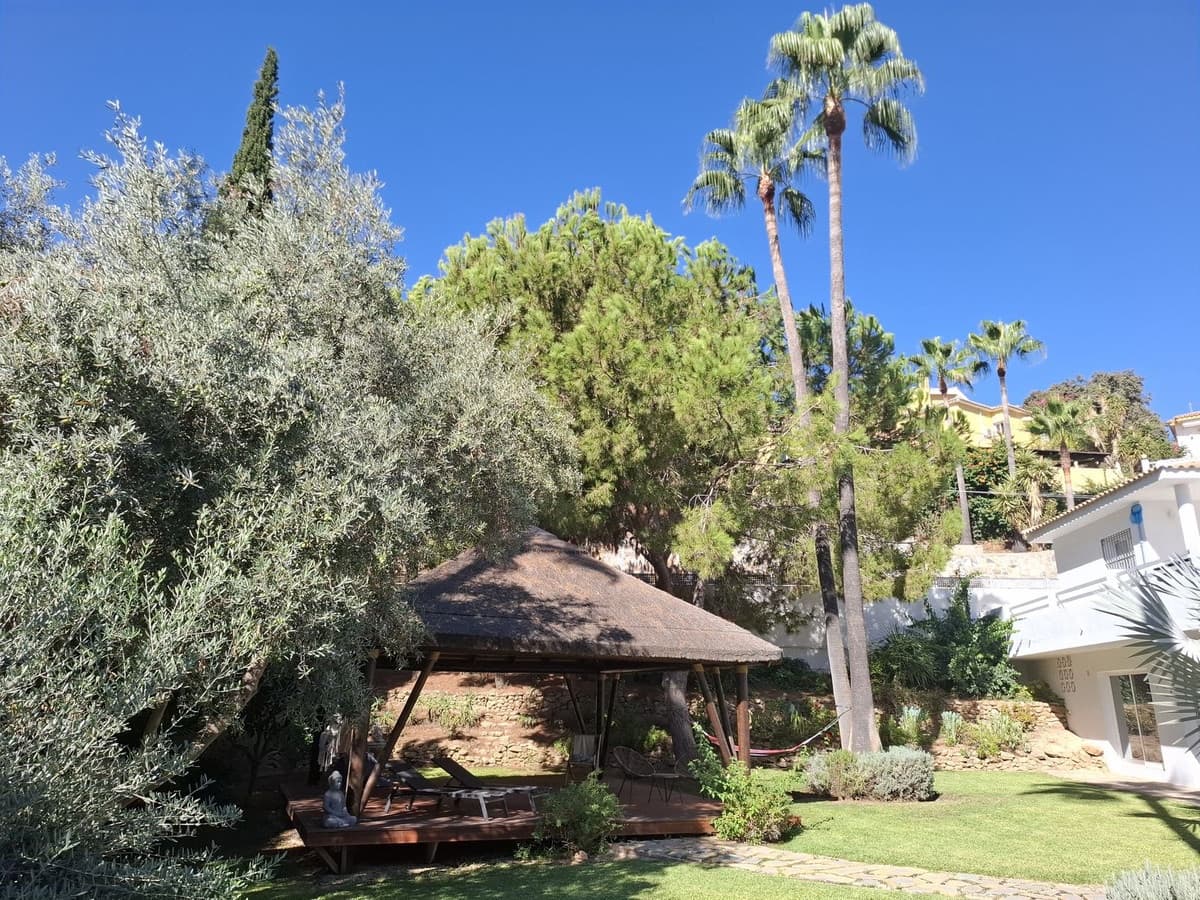 5 bedroom Villa for sale in Mijas with pool garage - € 1,285,000 (Ref: 9238886)