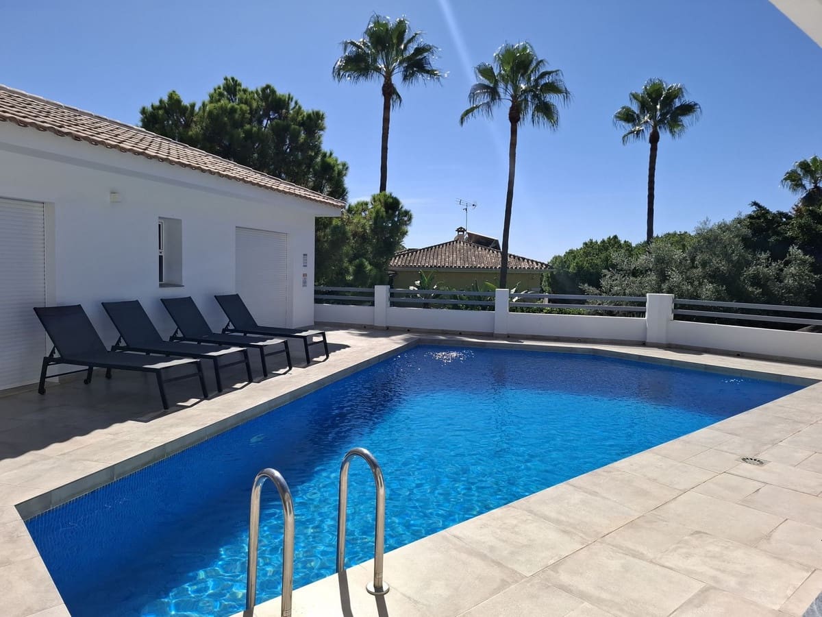 5 bedroom Villa for sale in Mijas with pool garage - € 1,345,000 (Ref: 9238886)