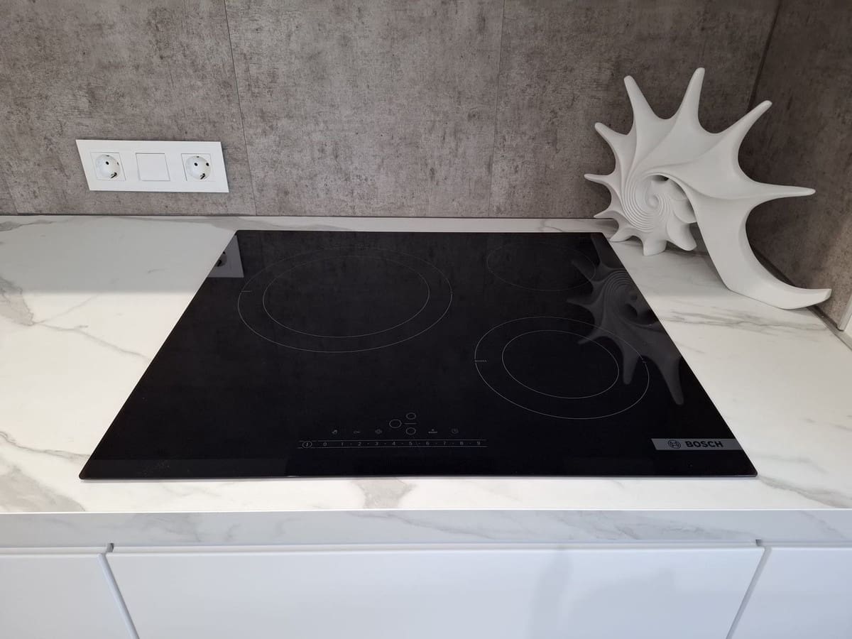 3 bedroom Apartment for sale in Nueva Andalucia with pool garage - € 695,000 (Ref: 9290909)