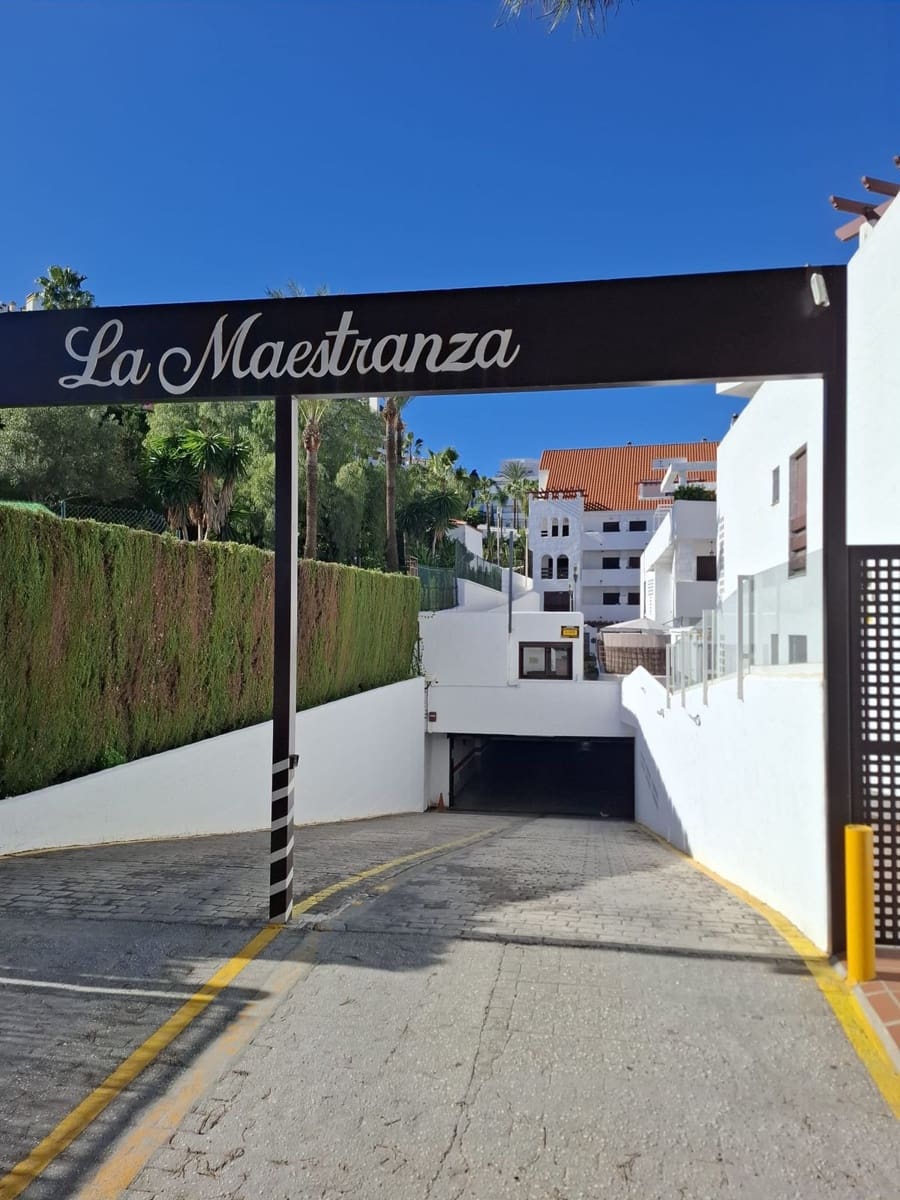 3 bedroom Apartment for sale in Nueva Andalucia with pool garage - € 695,000 (Ref: 9290909)