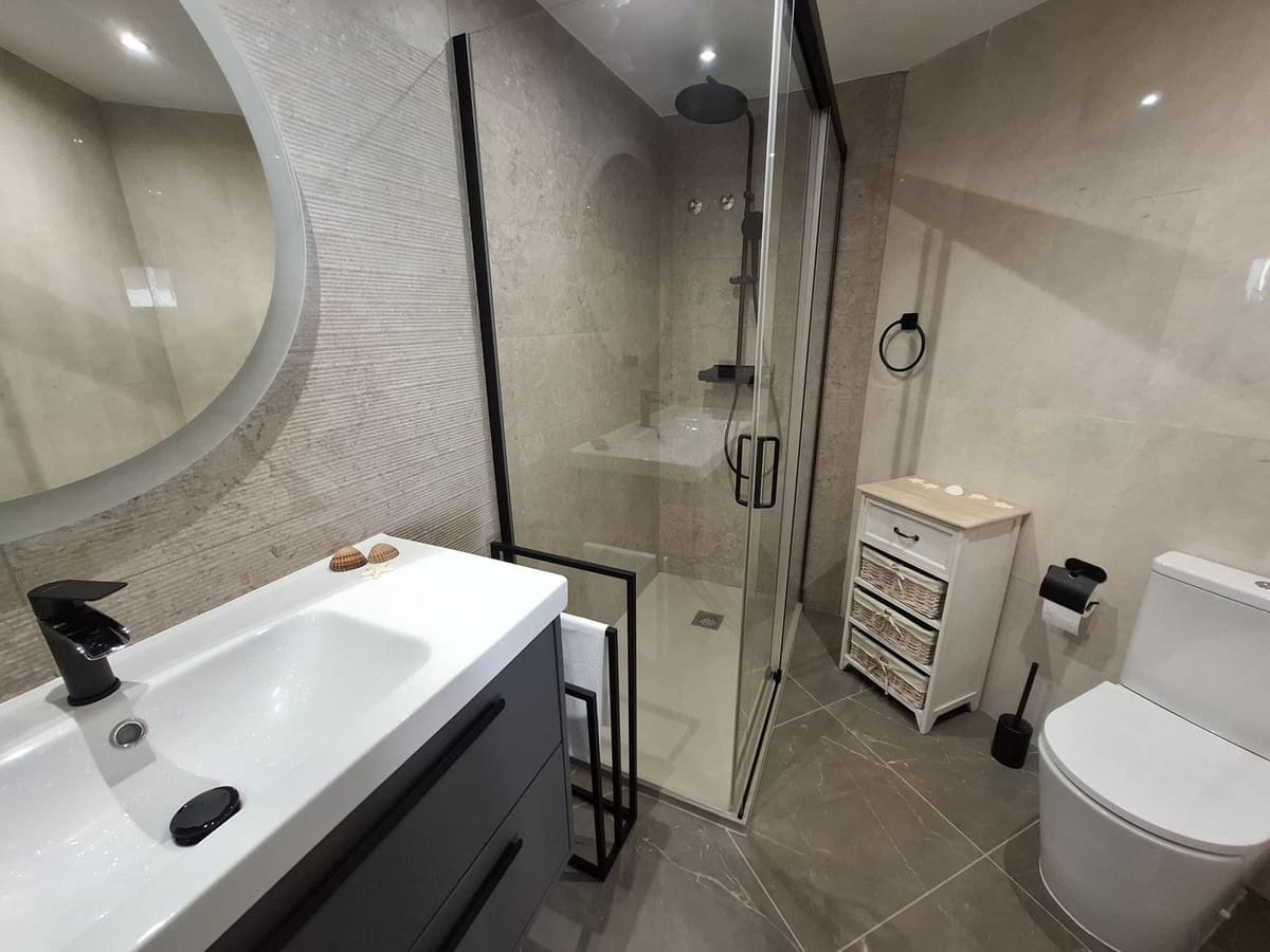 3 bedroom Apartment for sale in Nueva Andalucia with pool garage - € 685,000 (Ref: 9290909)